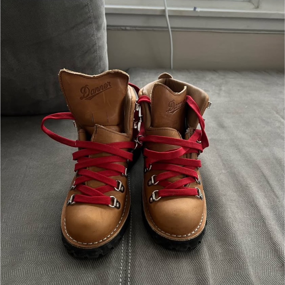 Women’s Danner Tan Hiking Boots with Red Laces